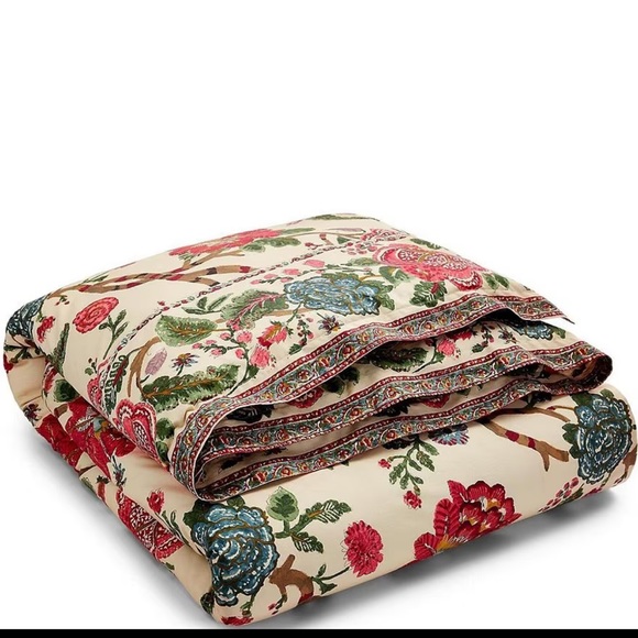 Ralph Lauren
Teagan Floral Twill Comforter - Picture 4 of 5